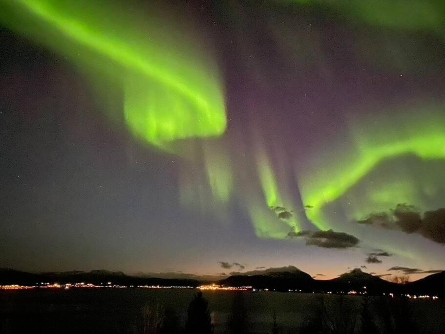 Leilighet Med Nydelig Utsikt Tromsø Exterior foto